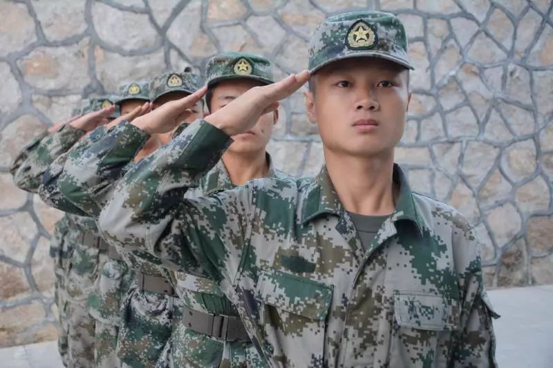 军事频道(cctv-7)报道我校2017年入伍新兵蔡小宝